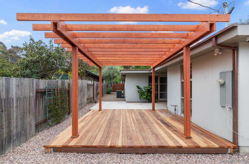 MLS #250030697SD img 1