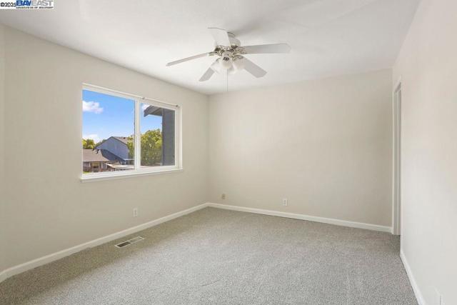 1048 Spring Valley Cmn, Livermore CA: https://media.crmls.org/mediaz/5157f847-e75f-4610-a003-7d689a1a99ac.jpg