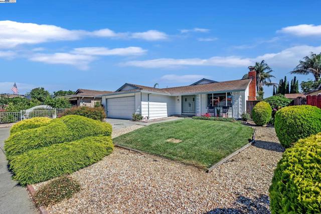 1942 Sherman Dr, Union City CA: https://media.crmls.org/mediaz/5159aa06-ad46-4814-86e8-e59db4cf7bf6.jpg