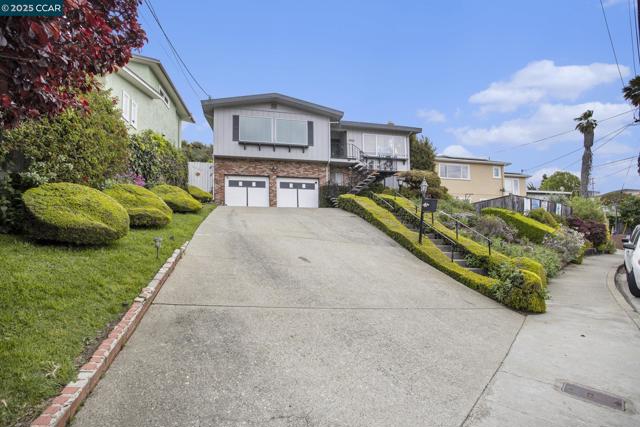 5955 Ralston Ave, Richmond CA: https://media.crmls.org/mediaz/515ac918-ea37-4c79-b32e-5490fbcedea8.jpg