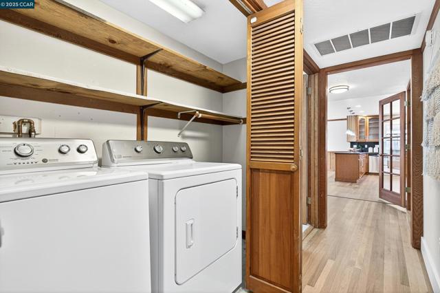 3846 Madera St, Pinole CA: https://media.crmls.org/mediaz/515b4da1-1d21-4919-b1ff-742f3a79fde4.jpg