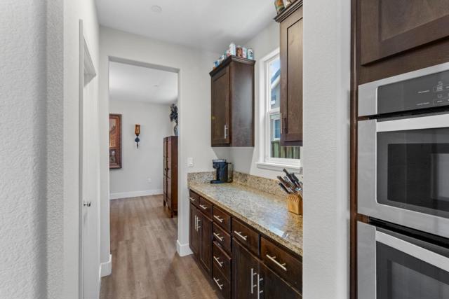 9850 Bobcat Court, Gilroy CA: https://media.crmls.org/mediaz/515c565c-0c2c-4ba9-9999-2b8b3de3fbaa.jpg