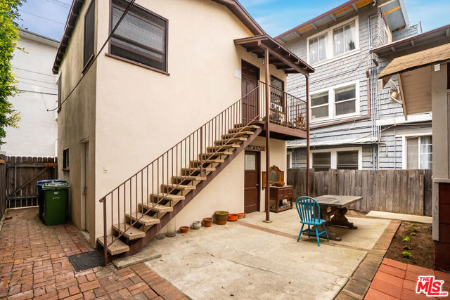 19 30th Avenue photo 4