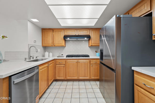 Detail Gallery Image 10 of 52 For 3807 Olivo Ct, Camarillo,  CA 93010 - 5 Beds | 3/1 Baths