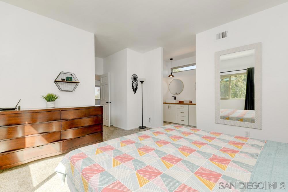 2735 Waterbury Way - photo 16