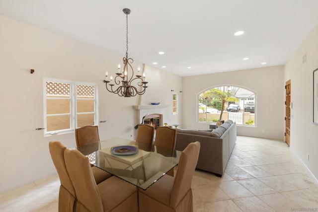 418 Marine St, La Jolla CA: https://media.crmls.org/mediaz/515ed29d-d8ce-4de9-8bb4-b2e7490104c3.jpg