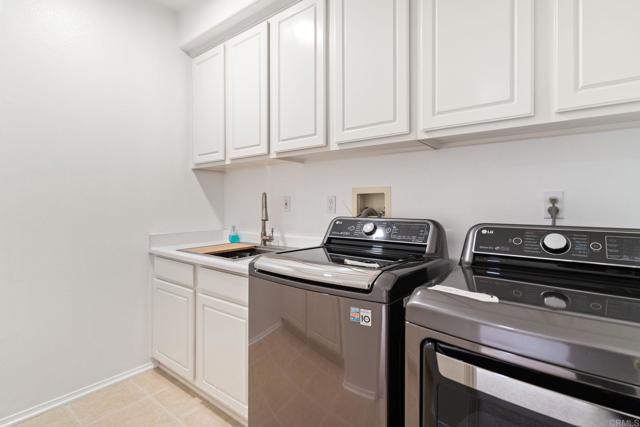 2534 Navarra Drive, Carlsbad CA: https://media.crmls.org/mediaz/515f1a73-fb4e-4db7-ad0a-905b2a23930f.jpg