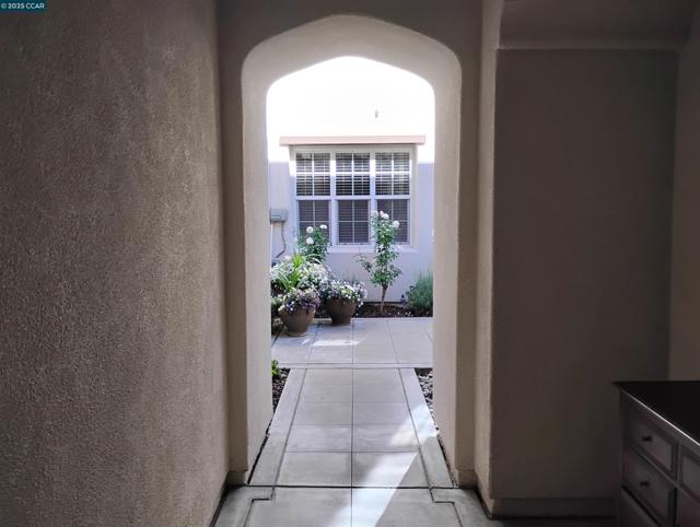 7840 Stoneleaf Drive, San Ramon CA: https://media.crmls.org/mediaz/515f26a1-d3b7-4366-b193-3b57e9488712.jpg