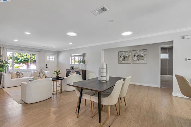 581 Kirk Ave, Sunnyvale CA: https://media.crmls.org/mediaz/515f6373-fd70-455e-989d-3be5d4505abe.jpg