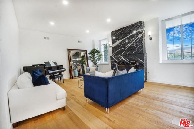 3485 Ridgeford Drive, Westlake Village CA: https://media.crmls.org/mediaz/51600b33-634c-4fbf-a59f-d8c59059e8ab.jpg