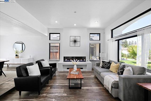 1890 Conte Way, Morgan Hill CA: https://media.crmls.org/mediaz/51605c7c-914a-42f9-823a-c6b06a873199.jpg