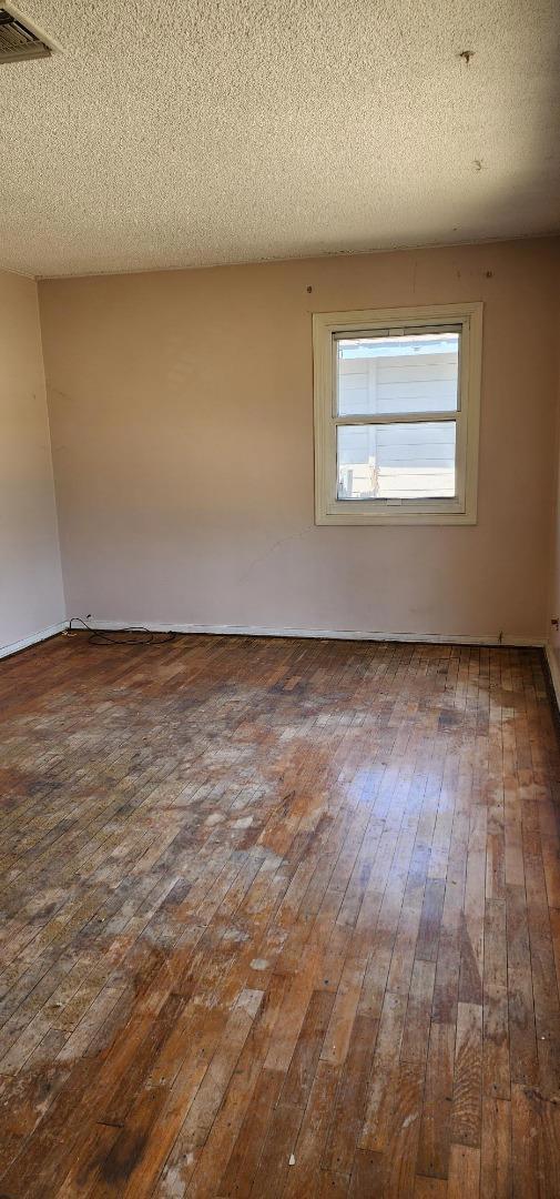 4320 Bassett Street, Santa Clara CA: https://media.crmls.org/mediaz/5160b175-80d9-4e01-80f0-994dbe7b8e5b.jpg