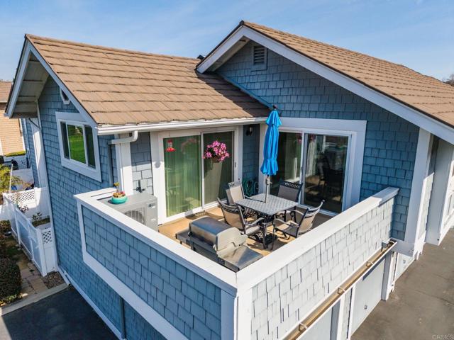 6887 Carnation Drive, Carlsbad CA: https://media.crmls.org/mediaz/51614073-b183-41ea-8966-f62099a300da.jpg