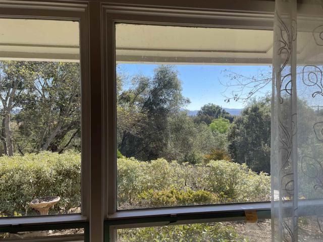 Image 5 of 52 For 3637 La Canada Road