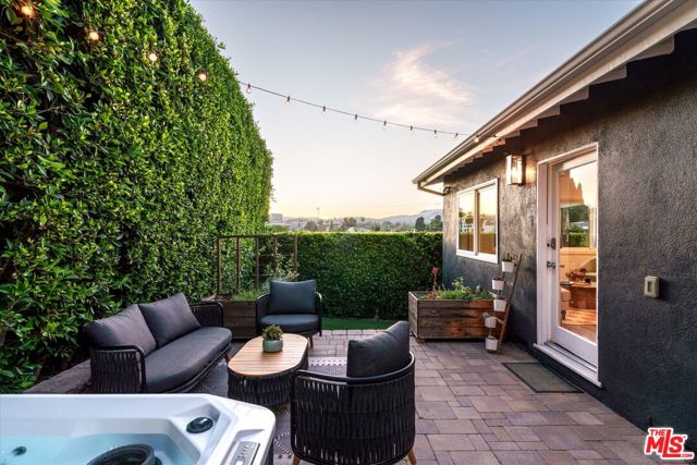 1743 Griffith Park Boulevard, Los Angeles CA: https://media.crmls.org/mediaz/51627e15-de99-48bd-9e84-d0162ac3e9da.jpg