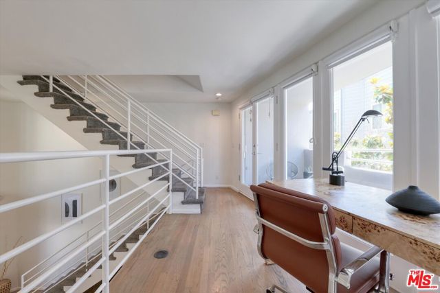 833 17th Street, Santa Monica CA: https://media.crmls.org/mediaz/51635305-8a4c-41c7-81aa-6f87b384f790.jpg
