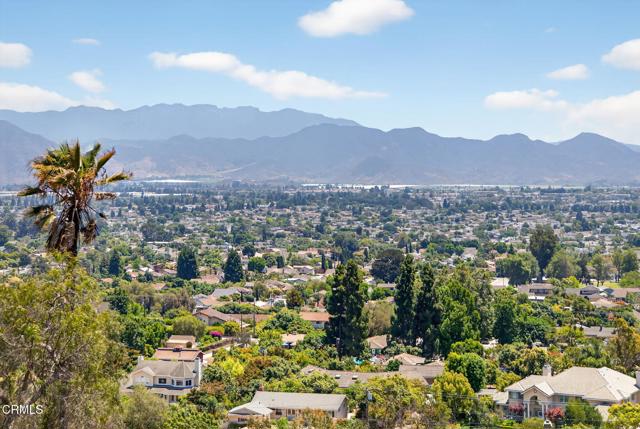 375 W Highland Drive, Camarillo CA: https://media.crmls.org/mediaz/5164004e-3395-430b-ba1a-22a01c0699a2.jpg