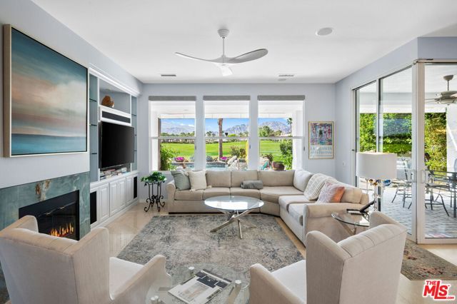56645 Mountain, La Quinta CA: https://media.crmls.org/mediaz/5164e116-c75e-4622-9996-9cc69887b0a1.jpg