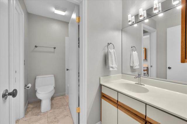 204 Lakecrest Lane, Palm Desert CA: https://media.crmls.org/mediaz/5165de4e-0256-4f78-ab9d-67445792f707.jpg