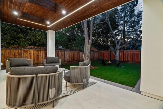 700 Farley Street, Mountain View CA: https://media.crmls.org/mediaz/5165e6df-6fa4-4463-a17c-70bec756efb2.jpg