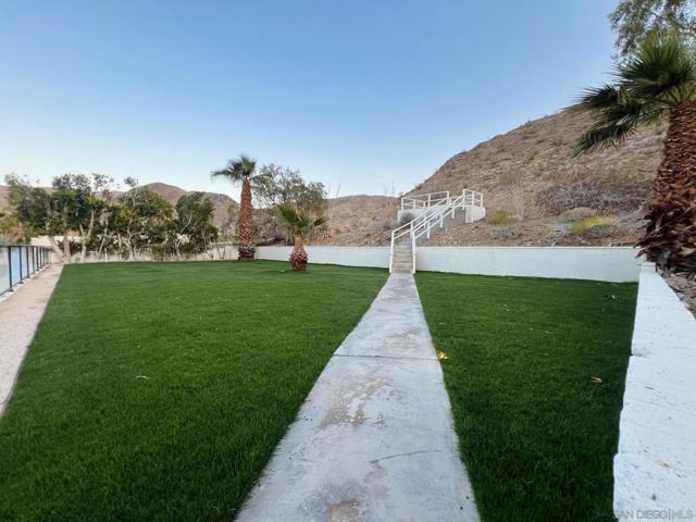 Image 24 of 29 For 67955 Foothill Rd