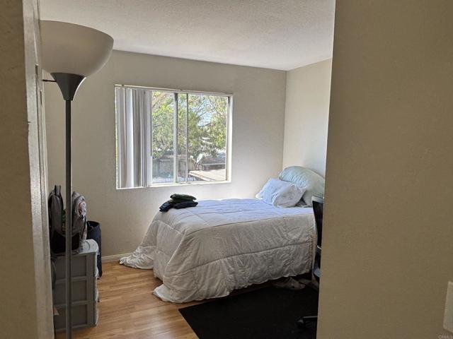Detail Gallery Image 11 of 14 For 1037 E. Washington Ave #2,  Escondido,  CA 92025 - 3 Beds | 2 Baths