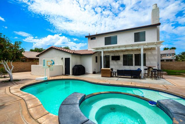 37590 Severn Place, Indio CA: https://media.crmls.org/mediaz/516722e0-7c2f-4184-aa0d-39deec942f43.jpg