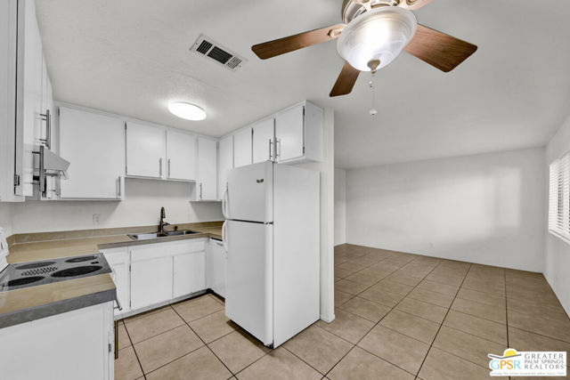 473 E Bradshaw Lane #10, Palm Springs, CA 92262