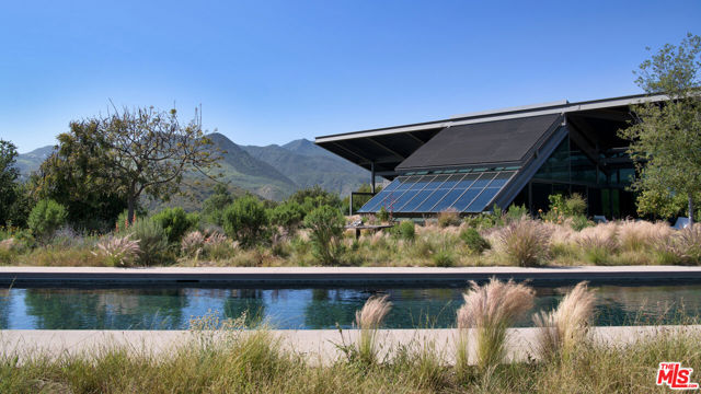 5900 Bonsall Drive, Malibu CA: https://media.crmls.org/mediaz/5167fc55-d58a-4191-b708-abcb07dd4c79.jpg