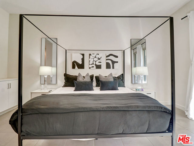 80240 Platinum Way, La Quinta CA: https://media.crmls.org/mediaz/51685dab-3106-4d56-8c66-eacc5870fbe7.jpg