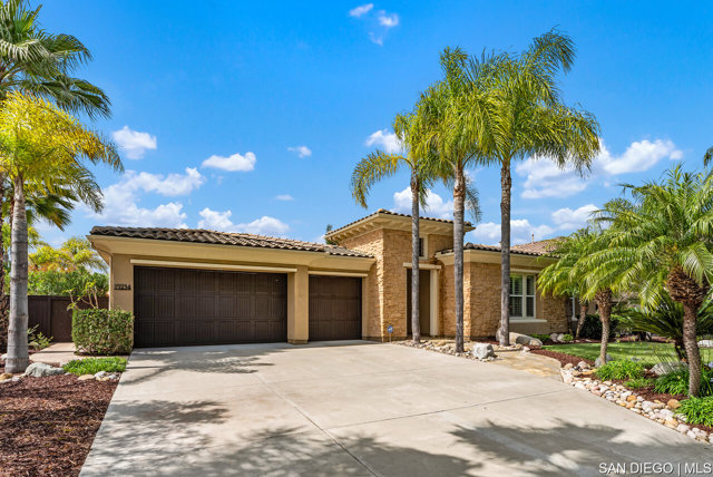 15234 Maple Grove LN, San Diego CA: https://media.crmls.org/mediaz/51686fc9-2c10-464d-8a75-023eaf07d0f8.jpg