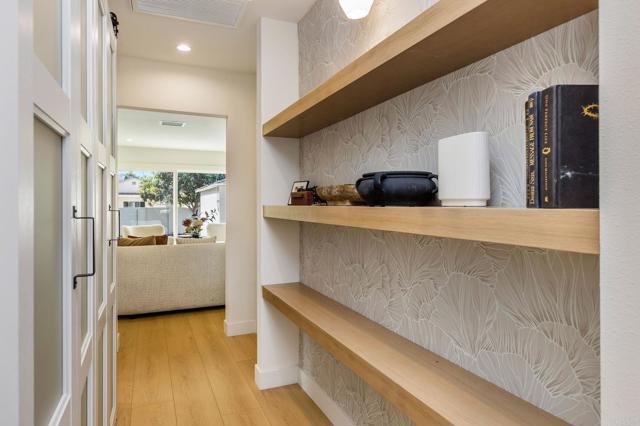 Detail Gallery Image 15 of 28 For 14362 Collins St, Sherman Oaks,  CA 91401 - 3 Beds | 2 Baths