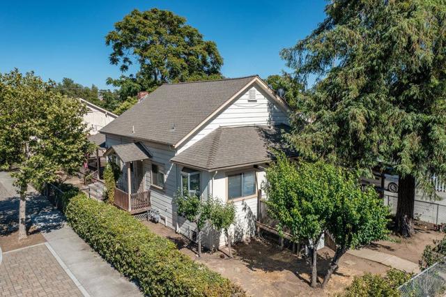 358 6th Street, Gilroy, California 95020, 3 Bedrooms Bedrooms, ,2 BathroomsBathrooms,Single Family Residence,For Sale,6th,ML81852443