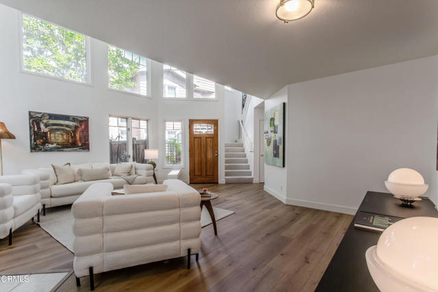 2759 Butter Creek Drive, Pasadena CA: https://media.crmls.org/mediaz/516afca6-2543-4013-8434-40a4d755ffd3.jpg