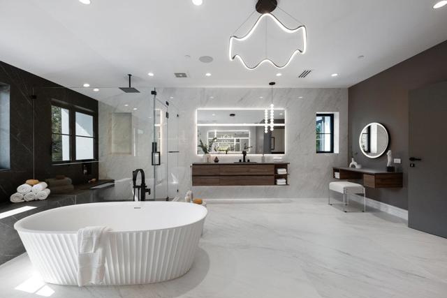 89 Tallwood Court, Atherton CA: https://media.crmls.org/mediaz/516d1447-cafc-4578-96f9-f92567ea432e.jpg