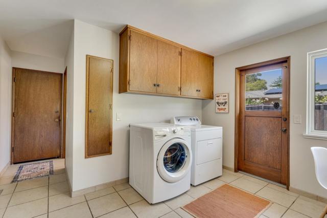 2071 Huntington Drive, Aptos CA: https://media.crmls.org/mediaz/516e1fba-4ce4-451a-beb6-66f10664fc5b.jpg