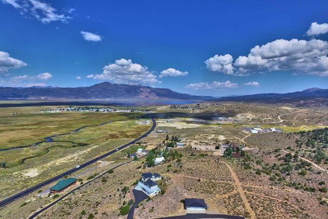 350 Aspen Lane, Bridgeport CA: https://media.crmls.org/mediaz/516e4109-510e-478e-b105-9adcf23214e1.jpg