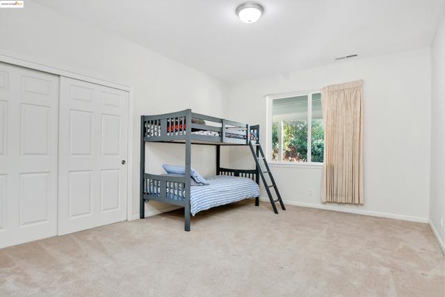 16096 Parkridge Ave, Sonora CA: https://media.crmls.org/mediaz/516f608e-f295-45a3-bcaf-0e6fdb4fa583.jpg