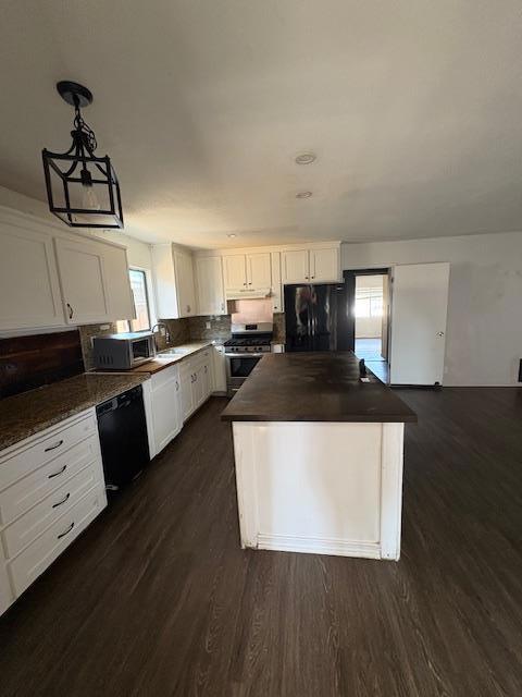 930 Bonnie View Drive, Hollister CA: https://media.crmls.org/mediaz/5170fe95-74c6-401d-9e45-1aa62d61b596.jpg