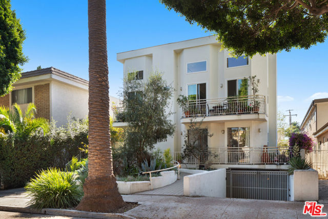 1524 Franklin Street, Santa Monica CA: https://media.crmls.org/mediaz/5171b920-d624-4473-8036-8c4f097d6fa4.jpg