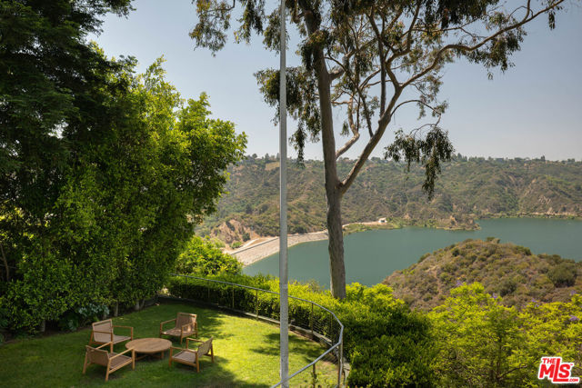 1920 Rial Lane, Los Angeles CA: https://media.crmls.org/mediaz/51727b41-e54c-4ac4-ad34-b638fa281d6b.jpg