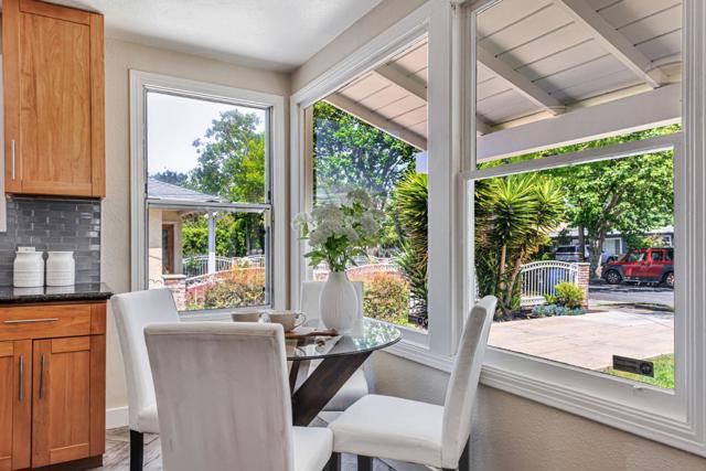 1359 Madera Avenue, Menlo Park CA: https://media.crmls.org/mediaz/51727e1f-17f4-474a-b929-414403a63305.jpg