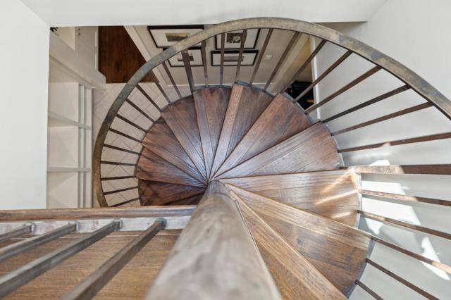 520 Berkeley Avenue, Menlo Park CA: https://media.crmls.org/mediaz/5172b765-aeda-40b9-aefc-d233b90e850a.jpg