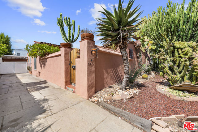 931 S Ogden Drive, Los Angeles CA: https://media.crmls.org/mediaz/51731a1a-4b45-48c3-9d60-5d2e9d8515e7.jpg