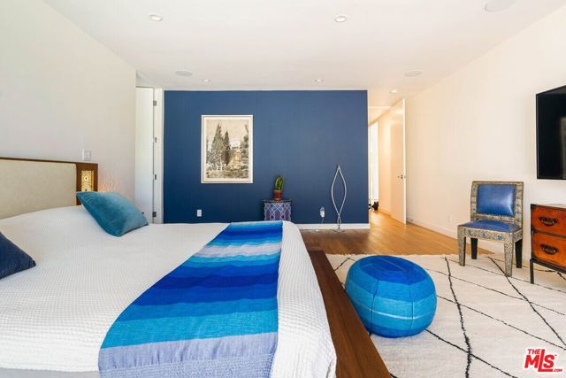 3112 Corda Drive, Los Angeles CA: https://media.crmls.org/mediaz/517440d9-8aa4-4032-ac21-86321ef51f14.jpg
