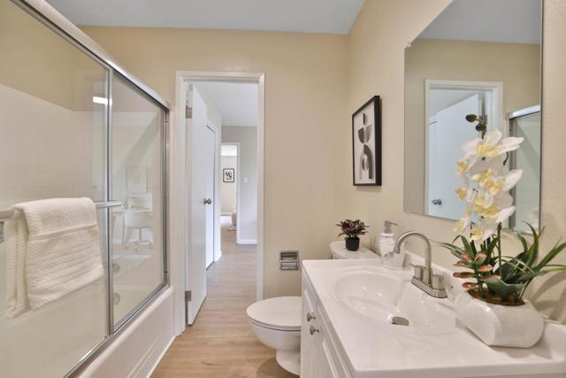 1815 Woodhaven Way, Oakland CA: https://media.crmls.org/mediaz/51746713-a450-46d2-bdb3-8851297952f5.jpg