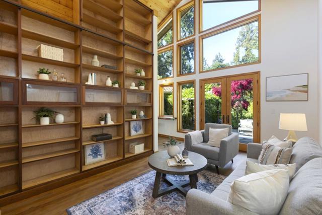 620 Olive Street, Menlo Park CA: https://media.crmls.org/mediaz/5174b7fa-7f7e-49ed-a212-18e7e2be2022.jpg