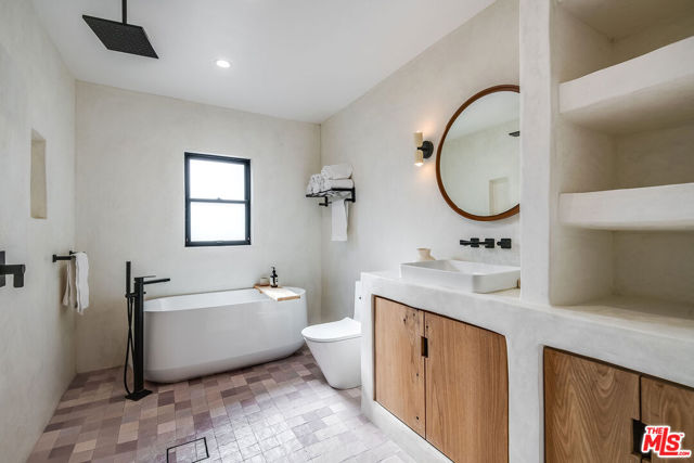 6116 W 85th Place, Los Angeles CA: https://media.crmls.org/mediaz/517512aa-72e1-4e7a-a9a5-7dec8b06260d.jpg