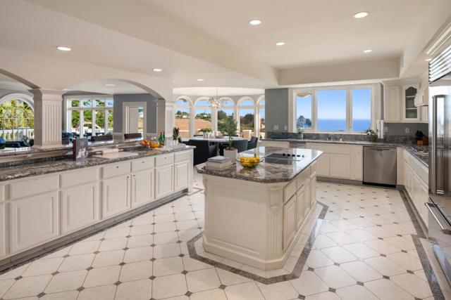 112 Holiday Drive, La Selva Beach CA: https://media.crmls.org/mediaz/51754bfc-485f-414b-ba8d-5028837766b8.jpg