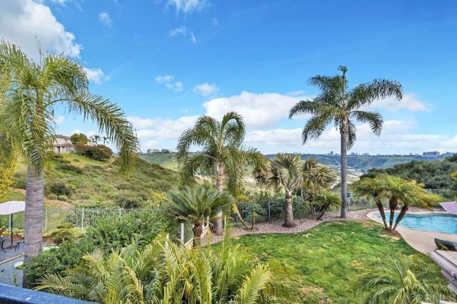 10495 Abalone Landing, San Diego CA: https://media.crmls.org/mediaz/5175f5a9-acf2-43eb-8142-0e507c022962.jpg